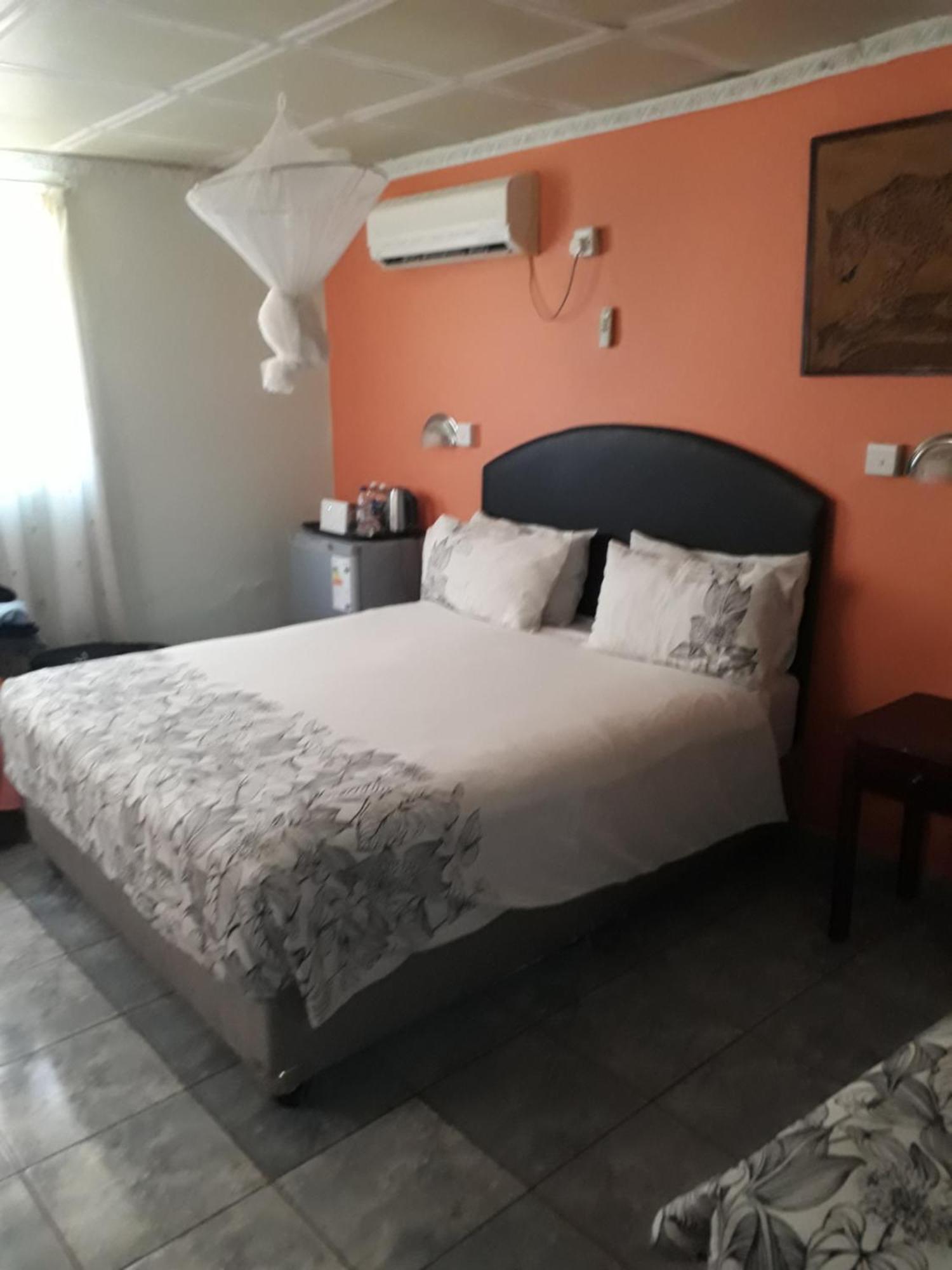ליבינגסטון Gloria'S Bed And Breakfast מראה חיצוני תמונה