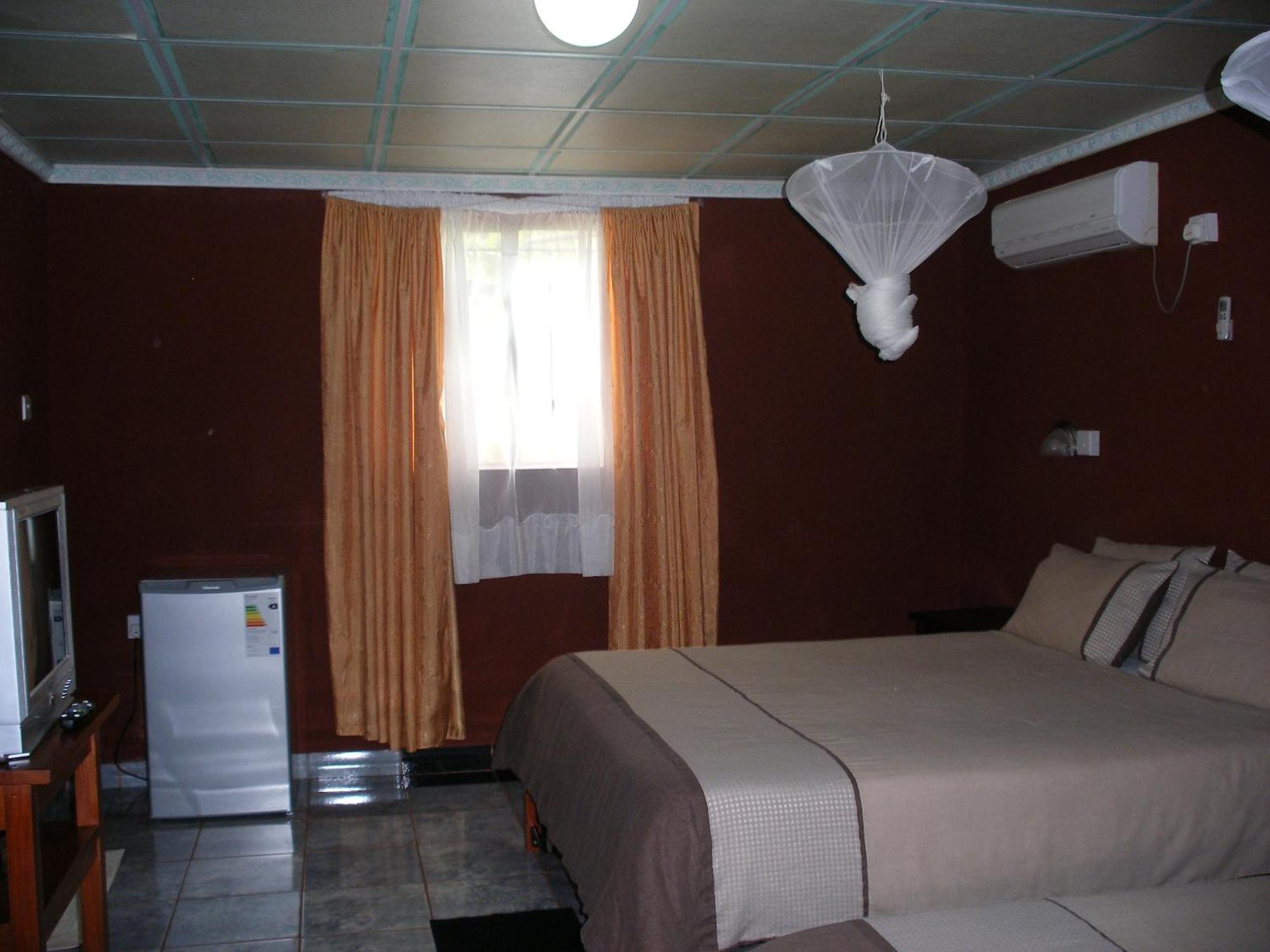 ליבינגסטון Gloria'S Bed And Breakfast מראה חיצוני תמונה