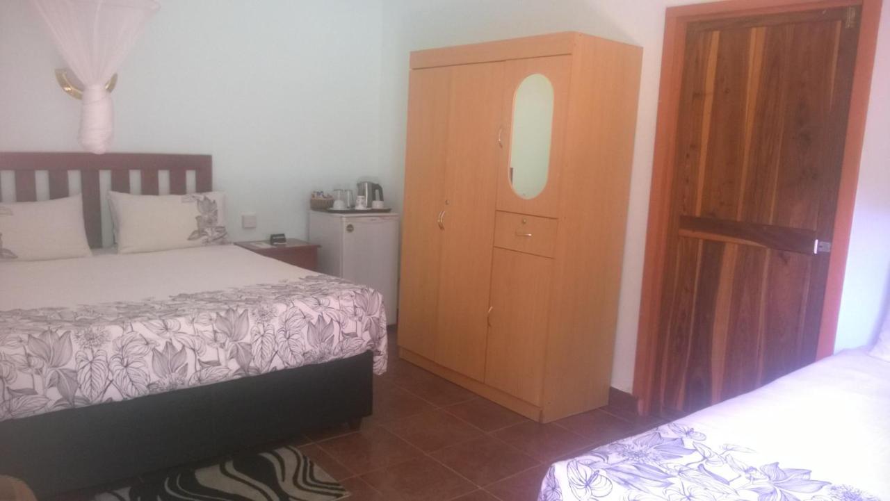 ליבינגסטון Gloria'S Bed And Breakfast מראה חיצוני תמונה
