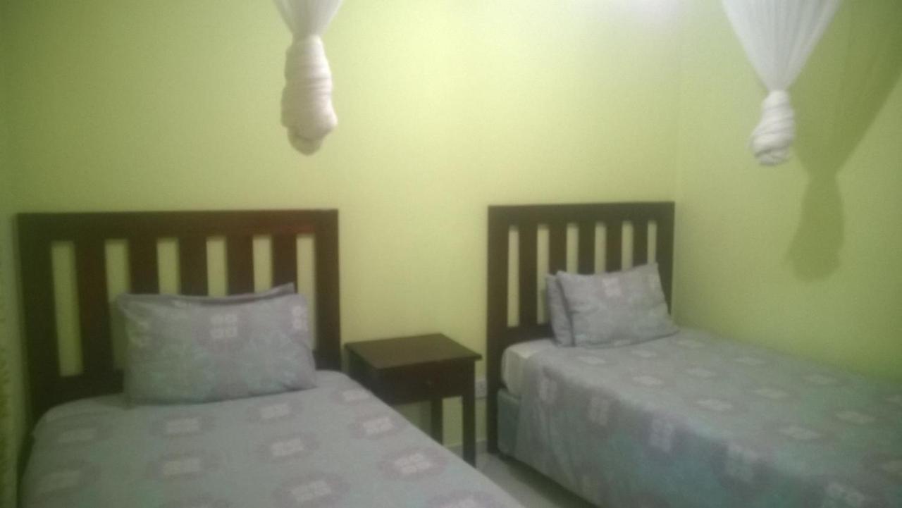 ליבינגסטון Gloria'S Bed And Breakfast מראה חיצוני תמונה