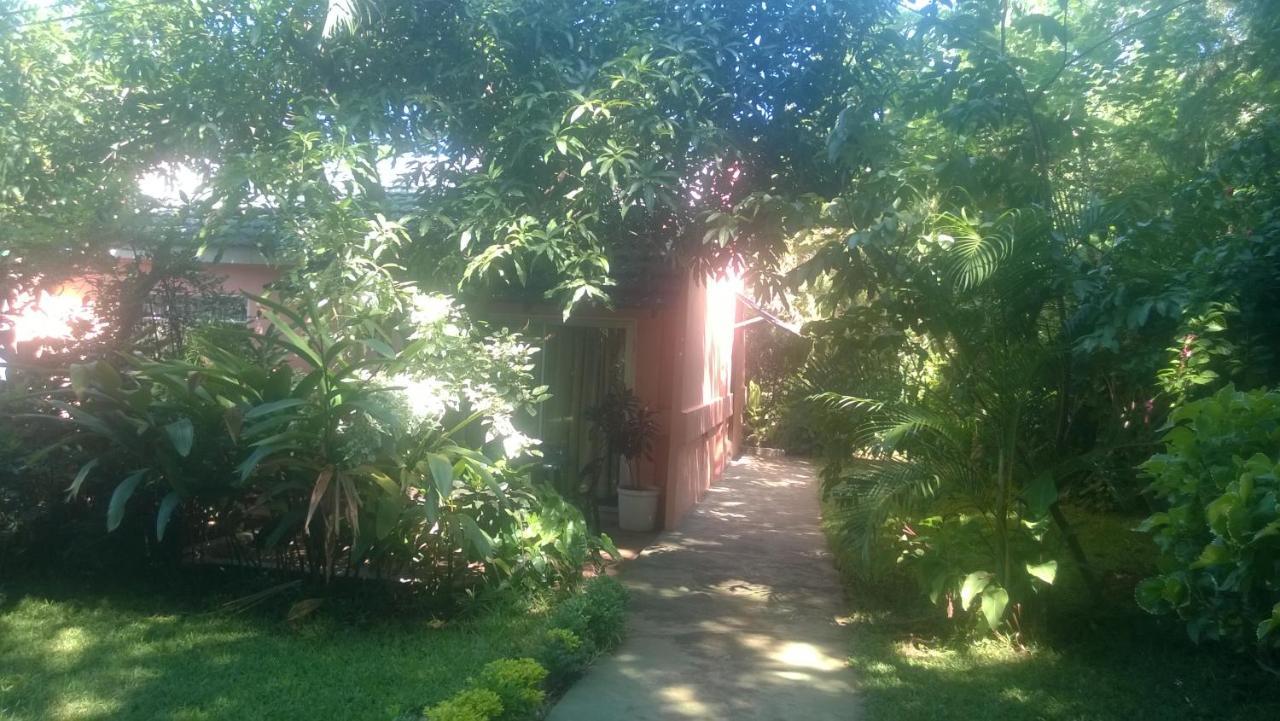 ליבינגסטון Gloria'S Bed And Breakfast מראה חיצוני תמונה