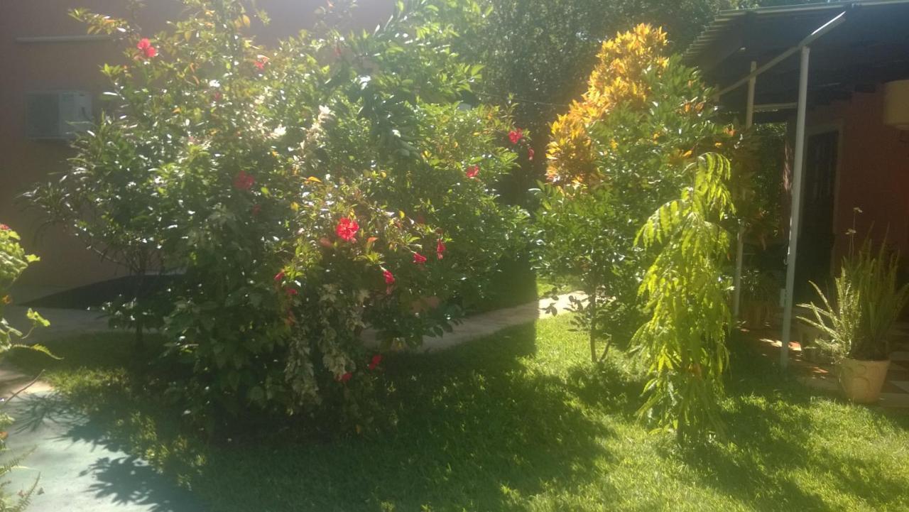 ליבינגסטון Gloria'S Bed And Breakfast מראה חיצוני תמונה