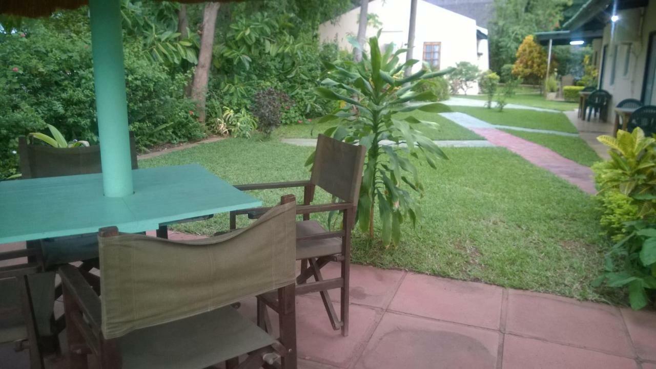 ליבינגסטון Gloria'S Bed And Breakfast מראה חיצוני תמונה
